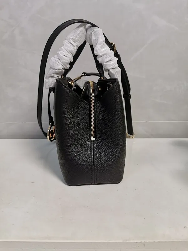 All Categories Official Website "Brand Women's Bags" Women's Bags 💙 MK 2023 New MK Crossbody Bag